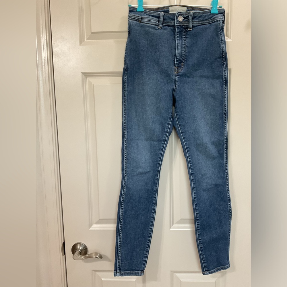 Everlane - The Way High Skinny Jean. Size: 28 Regular. Very good condition.